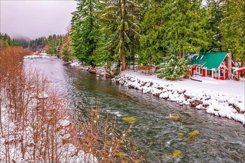 New: Steps From White River Near Mount Rainier National Park Greenwater Buitenkant foto
